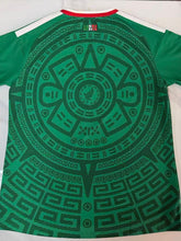 Cargar imagen en el visor de la galería, Playera de Mexico de jugador premium A