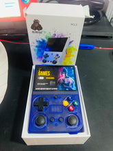 Cargar imagen en el visor de la galería, Consola de juegos portátil retro M21, pantalla IPS de alta definición de 3,5 pulgadas con 20000 juegos integrados, 3D grande para PS1 MOD M21