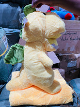 Cargar imagen en el visor de la galería, Almohada de felpa 2 en 1 con frazada, cojín con forma de dinosaurio de dibujos animados