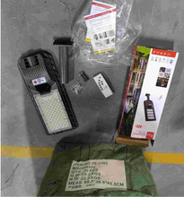 Cargar imagen en el visor de la galería, Luz Solar superbrillante mejorada para jardín, lámpara Solar para exteriores, Sensor de movimiento, focos de calle de alta potencia, iluminación para exteriores 600 W. MOD ZE-2161
