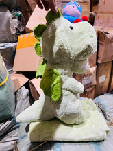 Cargar imagen en el visor de la galería, Almohada de felpa 2 en 1 con frazada, cojín con forma de dinosaurio de dibujos animados