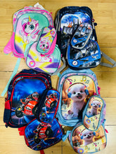 Cargar imagen en el visor de la galería, Mochila combo de niños con luz MOD 3163