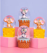 Cargar imagen en el visor de la galería, Bola de cristal transparente, decoración de Navidad, regalo de fiesta de cumpleaños de dibujos animados