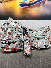 Cargar imagen en el visor de la galería, Mochila combo juvenil con bolsa MOD LD-25-6