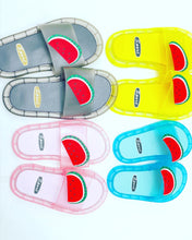 Cargar imagen en el visor de la galería, Sandalia Zapatillas luminosas para niños, zapatos cómodos con luz Led para chico, casa de bebé, calzado antideslizante de PVC suave con dibujo MOD 681