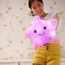 Cargar imagen en el visor de la galería, Almohada luminosa de 34CM para niños y niñas, cojín colorido con luz LED y diseño de estrellas vívidas, almohada de juguetes de felpa Cojines decorativos conestrella luz brillante para niños, muñecos de peluche de estrellas MOD L-2