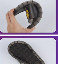 Cargar imagen en el visor de la galería, Sandalia Zapatillas luminosas para niños, zapatos cómodos con luz Led para chico, casa de bebé, calzado antideslizante de PVC suave con dibujo MOD 681