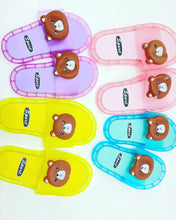 Cargar imagen en el visor de la galería, Sandalia Zapatillas luminosas para niños, zapatos cómodos con luz Led para chico, casa de bebé, calzado antideslizante de PVC suave con dibujo MOD 681