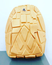 Cargar imagen en el visor de la galería, Mochila concha de caballero 2401 chica