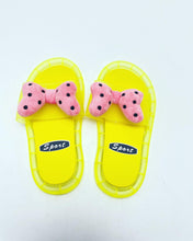 Cargar imagen en el visor de la galería, Sandalia Zapatillas luminosas para niños, zapatos cómodos con luz Led para chico, casa de bebé, calzado antideslizante de PVC suave con dibujo MOD 681