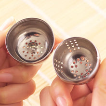 Cargar imagen en el visor de la galería, Bola de malla infusora de té de acero inoxidable, colador de filtro con gancho