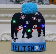 Cargar imagen en el visor de la galería, Gorro navideño de punto con luz LED para niños y adultos, gorro cálido iluminado, decoración de Año Nuevo varios diseños