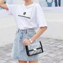 Cargar imagen en el visor de la galería, Bolsa mini bandolera con cosmetiquera MOD BD22