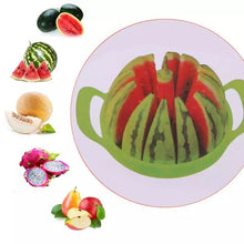 Cargar imagen en el visor de la galería, Cortador de sandía de acero, herramienta multifunción para cortar fruta