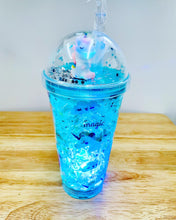 Cargar imagen en el visor de la galería, Vaso de LUZ unicornio con pajilla tapa para niños unicornio MOD XY-2105