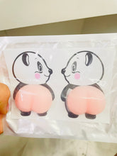 Cargar imagen en el visor de la galería, Sticker con nalgitas de mano de tacto 3D para apretar, pelota antiestrés de elevación lenta, relajarse, presión, juguetes antiestrés, regalo interesante nalgitas anti estrés plantilla con 2 sticker