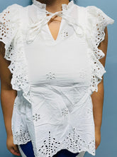 Cargar imagen en el visor de la galería, Blusa de dama color blanco S,M,L,XL