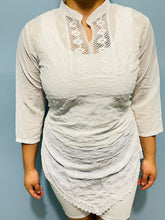 Cargar imagen en el visor de la galería, Blusa de dama color blanco S,M,L,XL