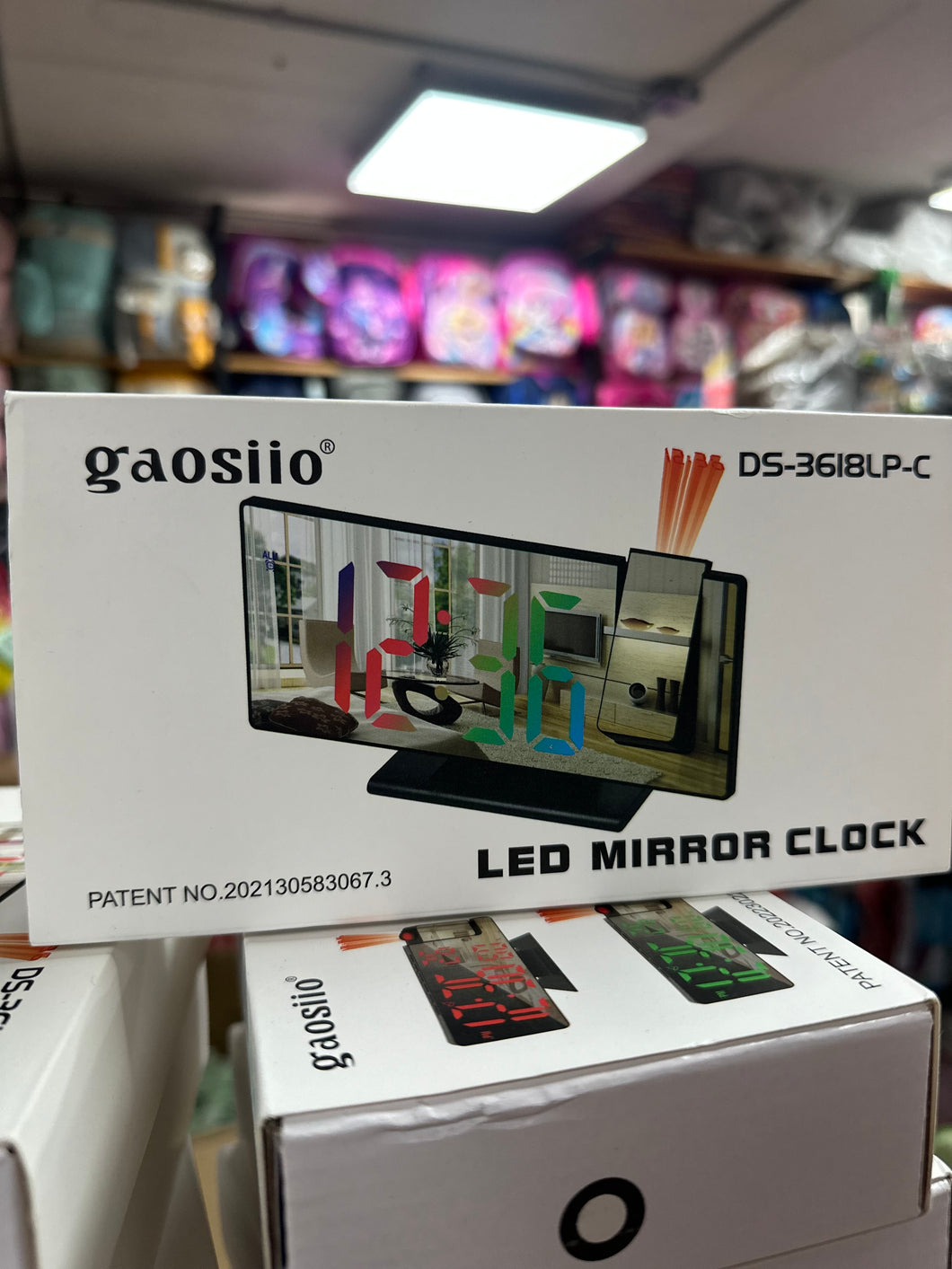 Reloj Despertador Digital Proyección Con Radio Y Proyector MOD DS-3618lp NÚMEROS DE COLOR