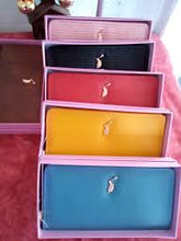 Cargar imagen en el visor de la galería, Cartera de dama polo varios diseños
