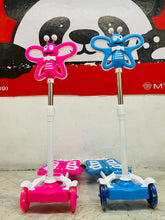 Cargar imagen en el visor de la galería, Patín para niños manual,freno,luz y sonido de 3 años hasta 10 años 3 alturas diferentes MOD 588
