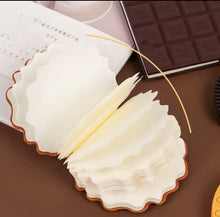 Cargar imagen en el visor de la galería, Cuaderno de galleta aromática ,pequeño regalo, Bloc de notas de bolsillo creativo, Mini cuaderno de galletas de simulación
