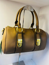Cargar imagen en el visor de la galería, Bolsa de dama premium vinipiel MOD SL237
