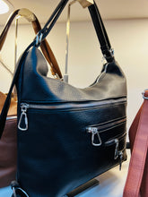 Cargar imagen en el visor de la galería, Bolsa de dama premium vinipiel bolsa/mochila MOD ZU-5805
