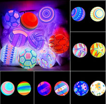 Cargar imagen en el visor de la galería, Pelota de luz 12 piezas Pelota luminosa portátil para deportes, pelota hinchable de goma, parpadeante, juegos interactivos al aire libre, juguetes para padres e hijos
