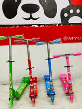 Cargar imagen en el visor de la galería, Patín de metal para niños con luz en llantas 3 alturas diferentes MOD 15714-2
