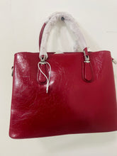 Cargar imagen en el visor de la galería, Bolsa de dama con llavero MOD 80915
