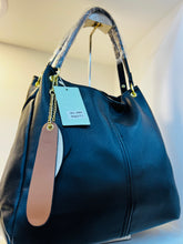 Cargar imagen en el visor de la galería, Bolsa de dama premium vinipiel MOD SL-255
