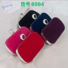 Cargar imagen en el visor de la galería, Bolsa de noche gamuza MOD 8984
