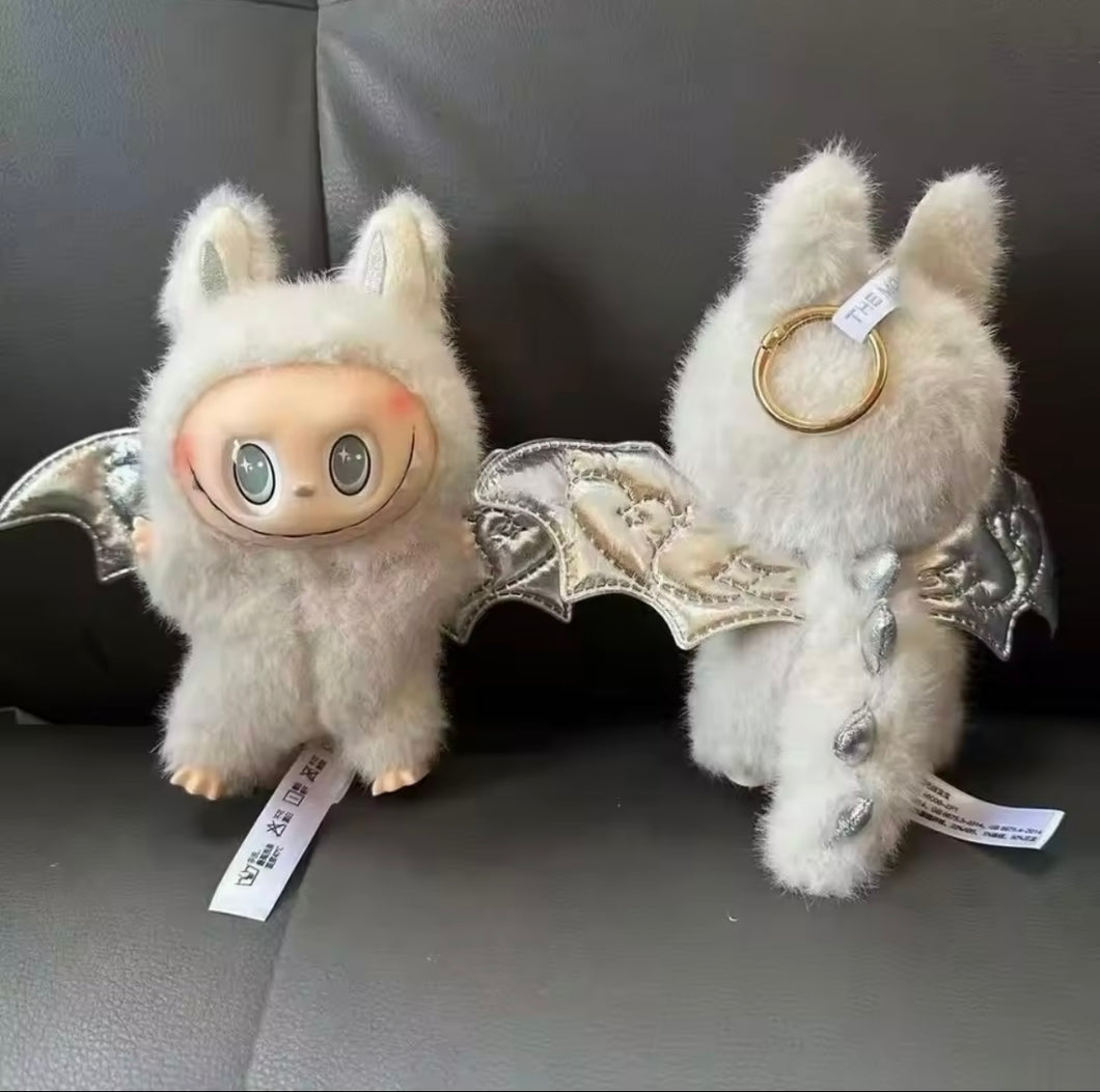 Jueguete de Labubu especial caja vestimenta