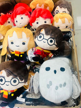 Cargar imagen en el visor de la galería, Peluche serie de 4 pz de Harry pooter original 25 cm
