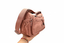 Cargar imagen en el visor de la galería, Bolsa de Moda PREMIUN chica 24x20 cm MOD 1739
