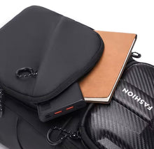 Cargar imagen en el visor de la galería, Nueva mochila de motociclista deportiva de fibra de carbono, mochila de carcasa dura impermeable MOD A1350
