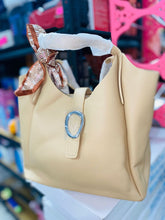 Cargar imagen en el visor de la galería, Bolsa de moda excelente calidad MOD G8906
