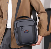 Cargar imagen en el visor de la galería, Bolso cruzado de tela Oxford para hombre, Mochila pequeña de lona MOD 8811
