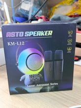 Cargar imagen en el visor de la galería, Bocina karaoke con dos microfonos luz led y reloj digital MOD KM-L12
