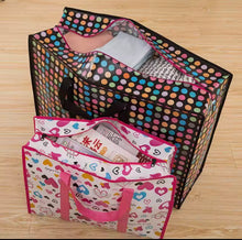 Cargar imagen en el visor de la galería, Bolsa de nento de tela no tejida de dibujos animados de lujo para colchas y ropa Medida 60x45

