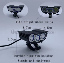 Cargar imagen en el visor de la galería, Faro auxiliar LED tipo águila, tres ojos blanco con luz alta, baja y Estrobo MOD RS-LED-13005W
