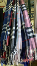 Cargar imagen en el visor de la galería, Pashmina calientita paquete de 10 pzs
