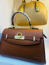 Cargar imagen en el visor de la galería, Bolsa de dama premium vinipiel MOD SL242
