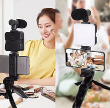 Cargar imagen en el visor de la galería, Trípode de mini palo de selfie para micrófono de estudio profesional con luz de llenado adecuado para soporte de escritorio de grabación de vídeo vlog de cámara móvil AY-49 
MOD BBG-60160
