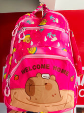 Cargar imagen en el visor de la galería, Mochila capybara MHB-16
