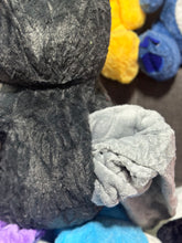 Cargar imagen en el visor de la galería, Peluche con frazada 50 cm
