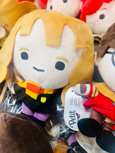 Cargar imagen en el visor de la galería, Peluche serie de 4 pz de Harry pooter original 25 cm
