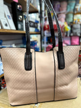 Cargar imagen en el visor de la galería, Bolsa de dama con asa grande HE-93M
