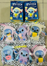 Cargar imagen en el visor de la galería, Llavero stich piña MINISO
